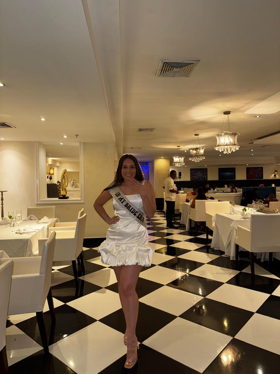 Vicky Masdefiol celebrando su despedida de soltera en Punta Cana